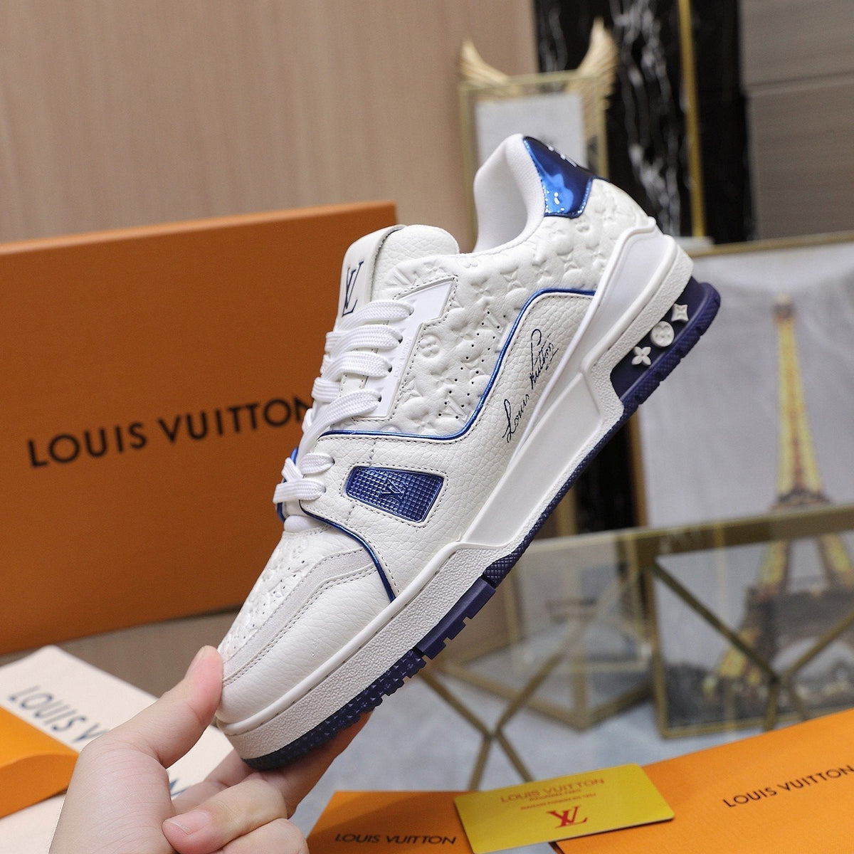 Louis Vuitton Low-Top Lace Sneakers